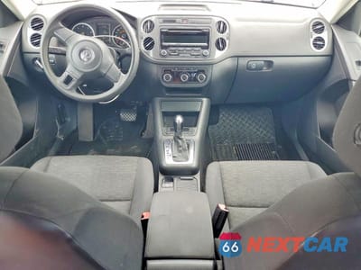 Zdjęcie 8 z 13 samochodu: 2012 VOLKSWAGEN TIGUAN S VIN:WVGAV7AX4CW548008 - miniatura