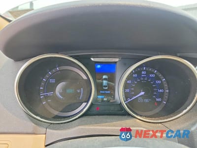 Zdjęcie 9 z 12 samochodu: 2011 HYUNDAI SONATA HYBRID VIN:KMHEC4A41BA011412 - miniatura