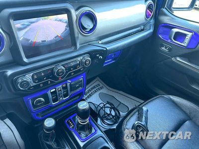 Zdjęcie 11 z 13 samochodu: 2018 JEEP WRANGLER UNLIMITED SAHARA VIN:1C4HJXEG3JW193385 - miniatura