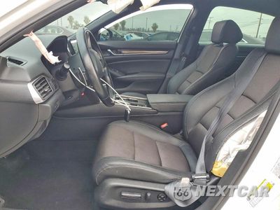 Zdjęcie 7 z 12 samochodu: 2020 HONDA ACCORD SPORT VIN:1HGCV1F32LA009286 - miniatura