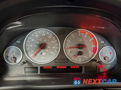 Zdjęcie 8 z 10 samochodu: 2001 BMW M5 VIN:WBSDE93491BZ98489 - miniatura