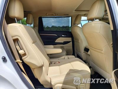 Zdjęcie 11 z 13 samochodu: 2017 TOYOTA HIGHLANDER LIMITED VIN:5TDDZRFH1HS433151 - miniatura