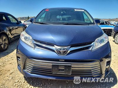 Piąte zdjęcie samochodu w środku: 2018 TOYOTA SIENNA VIN:5TDYZ3DC8JS928331 - miniatura
