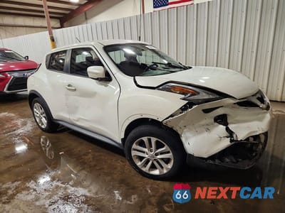 Czwarte zdjęcie samochodu z boku: 2015 NISSAN JUKE S/SV/SL/NISMO VIN:JN8AF5MV6FT562924 - miniatura