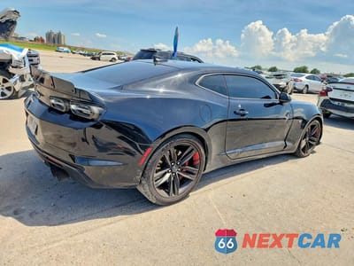 Trzecie zdjęcie samochodu z tyłu: 2022 CHEVROLET CAMARO LT1 VIN:1G1FE1R73N0103317 - miniatura