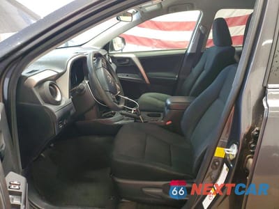 Zdjęcie 7 z 13 samochodu: 2017 TOYOTA RAV4 LE VIN:JTMZFREV6HJ706099 - miniatura