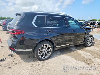Trzecie zdjęcie samochodu z tyłu: 2025 BMW X7 XDRIVE40I VIN:5UX23EM01S9Z55328 - miniatura