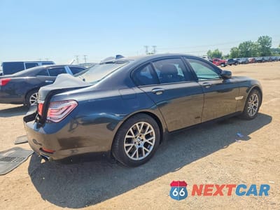 Trzecie zdjęcie samochodu z tyłu: 2010 BMW 750 I XDRIVE VIN:WBAKC6C54AC393640 - miniatura