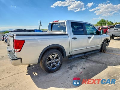 Trzecie zdjęcie samochodu z tyłu: 2015 NISSAN TITAN SV VIN:1N6AA0EC4FN504127 - miniatura