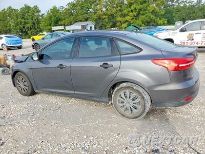 Drugie zdjęcie samochodu z przodu: 2018 FORD FOCUS S VIN:1FADP3E29JL325664 - miniatura