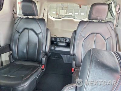 Zdjęcie 10 z 14 samochodu: 2017 CHRYSLER PACIFICA TOURING L VIN:2C4RC1BG2HR785136 - miniatura