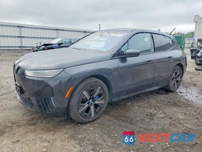 2024 BMW IX XDRIVE50 WB523CF08RCP44882 - główne zdjęcie licytacji z USA - miniatura
