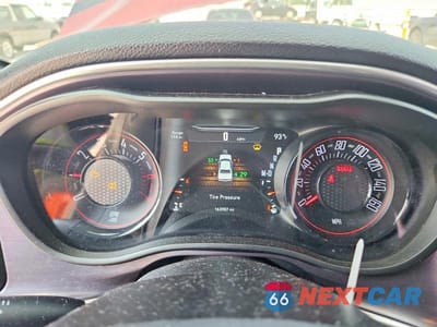 Zdjęcie 9 z 12 samochodu: 2018 DODGE CHALLENGER R/T VIN:2C3CDZBT1JH128066 - miniatura