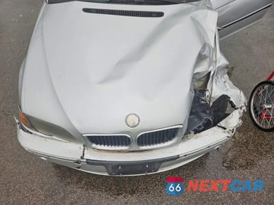 Zdjęcie 11 z 12 samochodu: 2002 BMW 325 I VIN:WBAEV33462KL67156 - miniatura