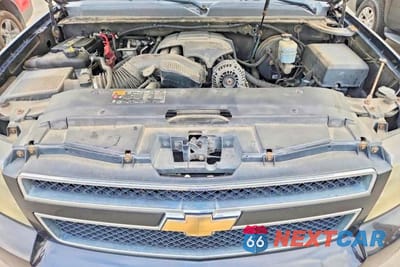 Zdjęcie 12 z 13 samochodu: 2011 CHEVROLET SUBURBAN K1500 LT VIN:1GNSKJE31BR368642 - miniatura