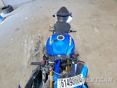 Piąte zdjęcie samochodu w środku: 2022 SUZUKI GSX-R750 VIN:JS1GR7MA0N7100527 - miniatura