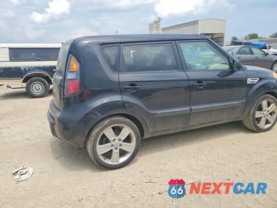 Trzecie zdjęcie samochodu z tyłu: 2011 KIA SOUL ! VIN:KNDJT2A27B7709722 - miniatura