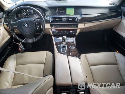 Zdjęcie 8 z 12 samochodu: 2013 BMW 528 XI VIN:WBAXH5C52DDW13423 - miniatura