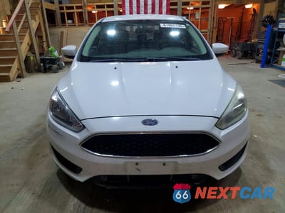 Piąte zdjęcie samochodu w środku: 2016 FORD FOCUS SE VIN:1FADP3K27GL217394 - miniatura