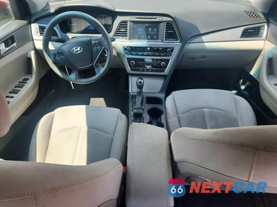 Zdjęcie 8 z 12 samochodu: 2016 HYUNDAI SONATA SE VIN:5NPE24AF2GH283847 - miniatura