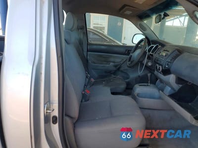 Zdjęcie 10 z 12 samochodu: 2005 TOYOTA TACOMA BASE VIN:5TENX22N05Z058414 - miniatura