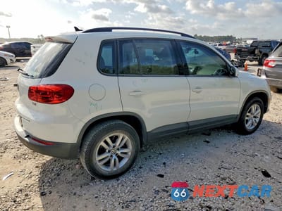 Trzecie zdjęcie samochodu z tyłu: 2017 VOLKSWAGEN TIGUAN S VIN:WVGAV7AX7HK026830 - miniatura