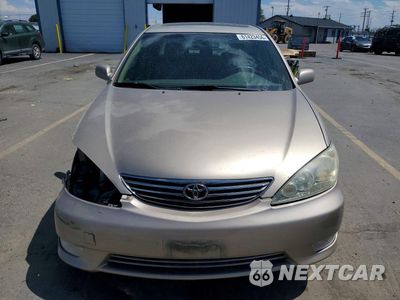 Piąte zdjęcie samochodu w środku: 2006 TOYOTA CAMRY XLE VIN:4T1BE30K26U688125 - miniatura