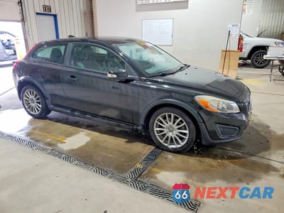Czwarte zdjęcie samochodu z boku: 2012 VOLVO C30 T5 VIN:YV1672MK3C2271036 - miniatura