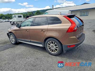 Drugie zdjęcie samochodu z przodu: 2010 VOLVO XC60 T6 VIN:YV4992DZ5A2074082 - miniatura