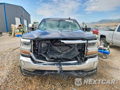 Piąte zdjęcie samochodu w środku: 2017 CHEVROLET SILVERADO K1500 LT VIN:3GCUKREC6HG291016 - miniatura