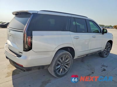 Trzecie zdjęcie samochodu z tyłu: 2021 CADILLAC ESCALADE VIN:1GYS3EKLXMR486493 - miniatura