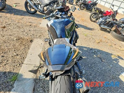 Zdjęcie 6 z 9 samochodu: 2026 KAWASAKI ZX636 K VIN:JKBZXJK19TA014434 - miniatura