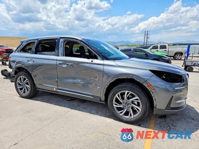 Czwarte zdjęcie samochodu z boku: 2024 LINCOLN CORSAIR VIN:5LMCJ1DA2RUL22687 - miniatura