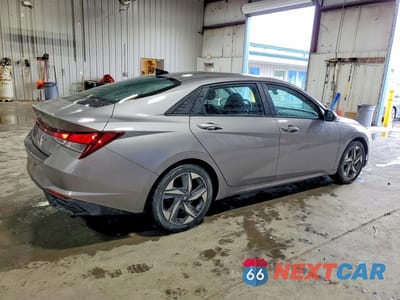 Trzecie zdjęcie samochodu z tyłu: 2023 HYUNDAI ELANTRA SEL VIN:KMHLS4AG7PU559537 - miniatura