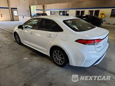 Drugie zdjęcie samochodu z przodu: 2021 TOYOTA COROLLA LE VIN:JTDEPMAE9MJ127686 - miniatura