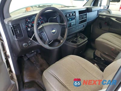 Zdjęcie 8 z 13 samochodu: 2010 CHEVROLET EXPRESS G1500 VIN:1GCUGADX5A1166052 - miniatura