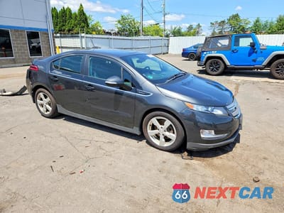 Czwarte zdjęcie samochodu z boku: 2015 CHEVROLET VOLT VIN:1G1RA6E40FU105151 - miniatura