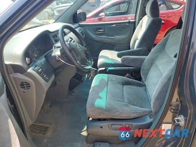 Zdjęcie 7 z 13 samochodu: 2003 HONDA ODYSSEY EX VIN:5FNRL18693B019326 - miniatura