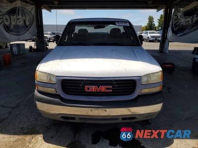 Piąte zdjęcie samochodu w środku: 2001 GMC NEW SIERRA C1500 VIN:1GTEC14W41Z193994 - miniatura