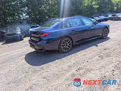 Czwarte zdjęcie samochodu z boku: 2026 BMW 740 XI VIN:WBA33EH02TCW78982 - miniatura