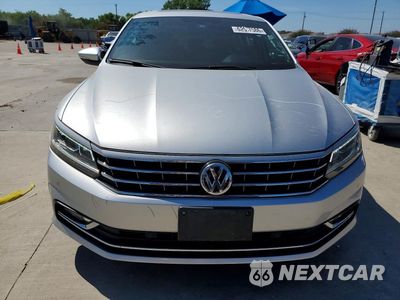 Piąte zdjęcie samochodu w środku: 2017 VOLKSWAGEN PASSAT SE VIN:1VWGT7A33HC041026 - miniatura