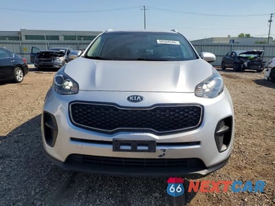 Piąte zdjęcie samochodu w środku: 2017 KIA SPORTAGE LX VIN:KNDPM3AC9H7233780 - miniatura