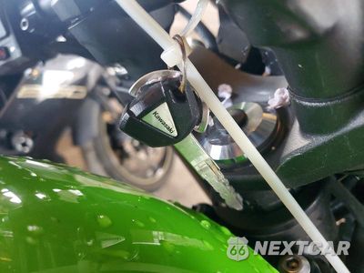 Zdjęcie 8 z 9 samochodu: 2019 KAWASAKI ZR900 VIN:JKAZR2E10KA004017 - miniatura