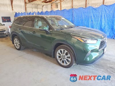 Czwarte zdjęcie samochodu z boku: 2023 TOYOTA HIGHLANDER LIMITED VIN:5TDKDRBH4PS500349 - miniatura