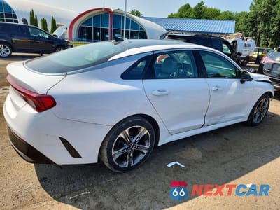 Trzecie zdjęcie samochodu z tyłu: 2022 KIA K5 EX VIN:5XXG34J20NG119640 - miniatura