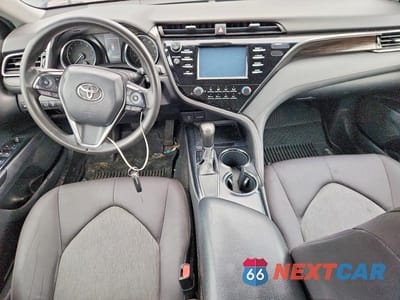 Zdjęcie 8 z 12 samochodu: 2019 TOYOTA CAMRY LE VIN:4T1B11HK2KU742490 - miniatura