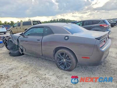 Drugie zdjęcie samochodu z przodu: 2018 DODGE CHALLENGER SXT VIN:2C3CDZAG4JH204724 - miniatura