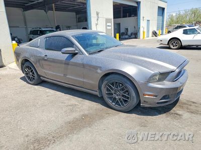 Czwarte zdjęcie samochodu z boku: 2014 FORD MUSTANG GT VIN:1ZVBP8AM0E5261009 - miniatura