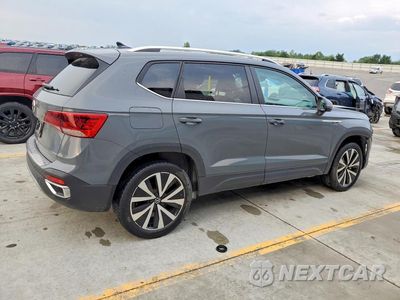 Trzecie zdjęcie samochodu z tyłu: 2024 VOLKSWAGEN TAOS SE VIN:3VVEX7B27RM052035 - miniatura