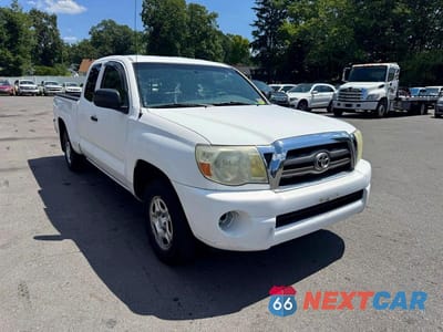 Czwarte zdjęcie samochodu z boku: 2010 TOYOTA TACOMA BASE VIN:5TETX4CN7AZ745627 - miniatura
